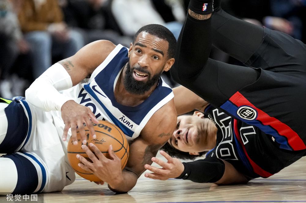 更为年轻球 更为年轻球